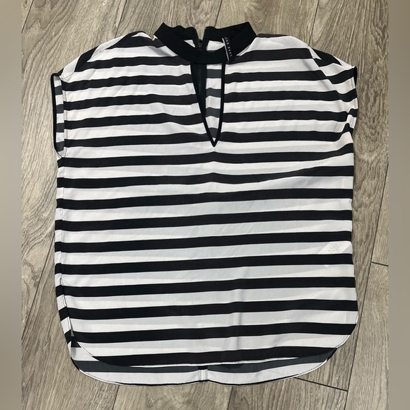 🖤✨ Luxe to Deluxe Striped Blouse - Size 10  ✨🖤 - Picture 10 of 12